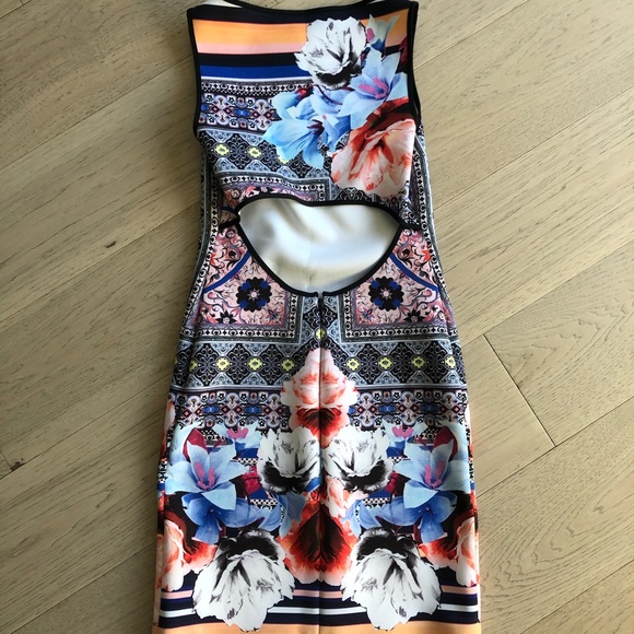 ⚡️HOST PICK ⚡️❤️CLOVER CANYON Dress - M - Picture 5 of 5